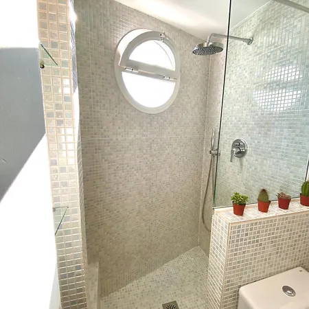 Modern Stunning Sea Views And Pool