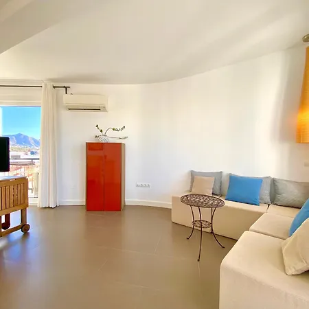 Modern Stunning Sea Views And Pool