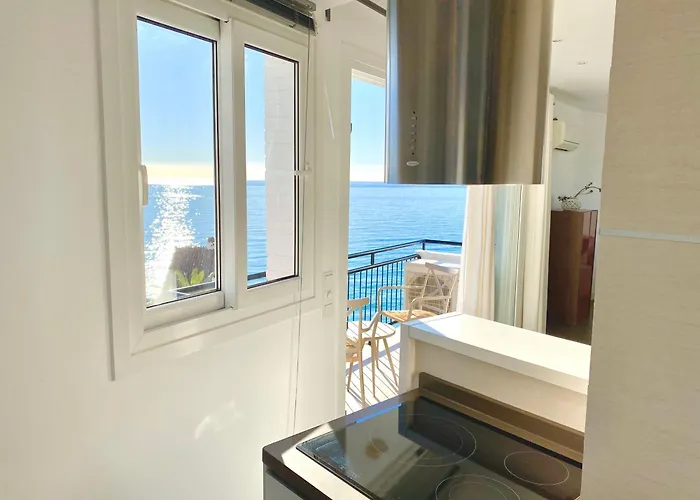 Modern Stunning Sea Views And Pool Lejlighed *