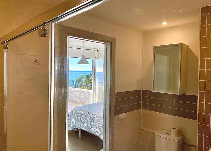 Modern Stunning Sea Views And Pool