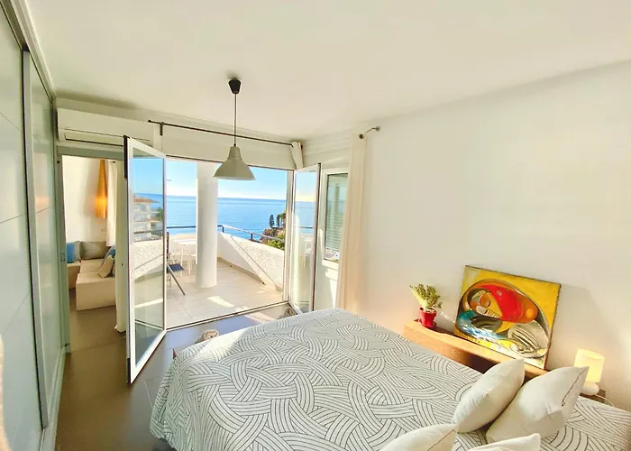 Modern Stunning Sea Views And Pool * ネルハ