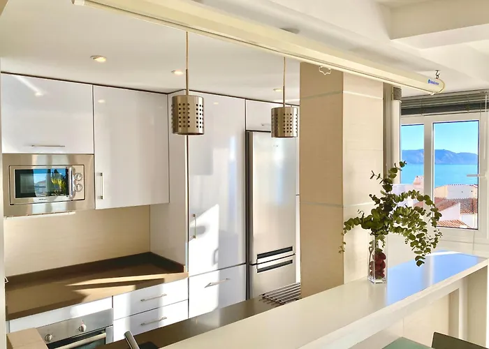 アパート Modern Stunning Sea Views And Pool