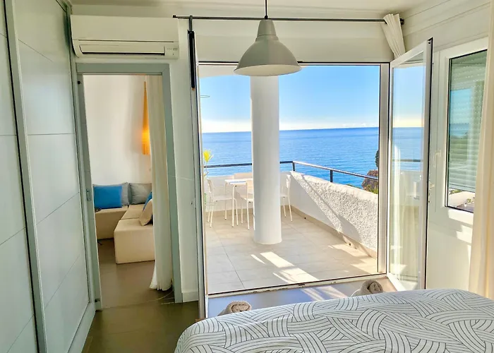 アパート Modern Stunning Sea Views And Pool ネルハ