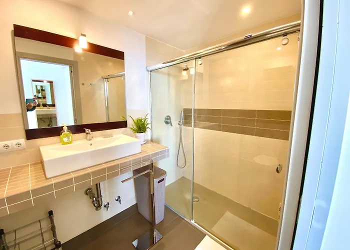 Modern Stunning Sea Views And Pool * ネルハ